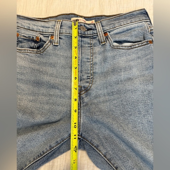 Levi's Women's High-Rise Wedgie Straight Cropped Jeans Size 28 - Picture 6 of 9